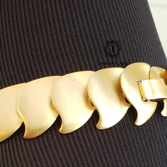 Goldtone Necklace - Picture 3 of 7